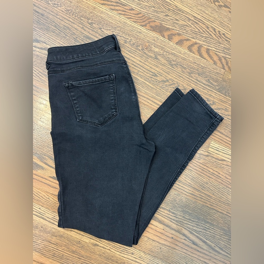 Black Skinny Jeans